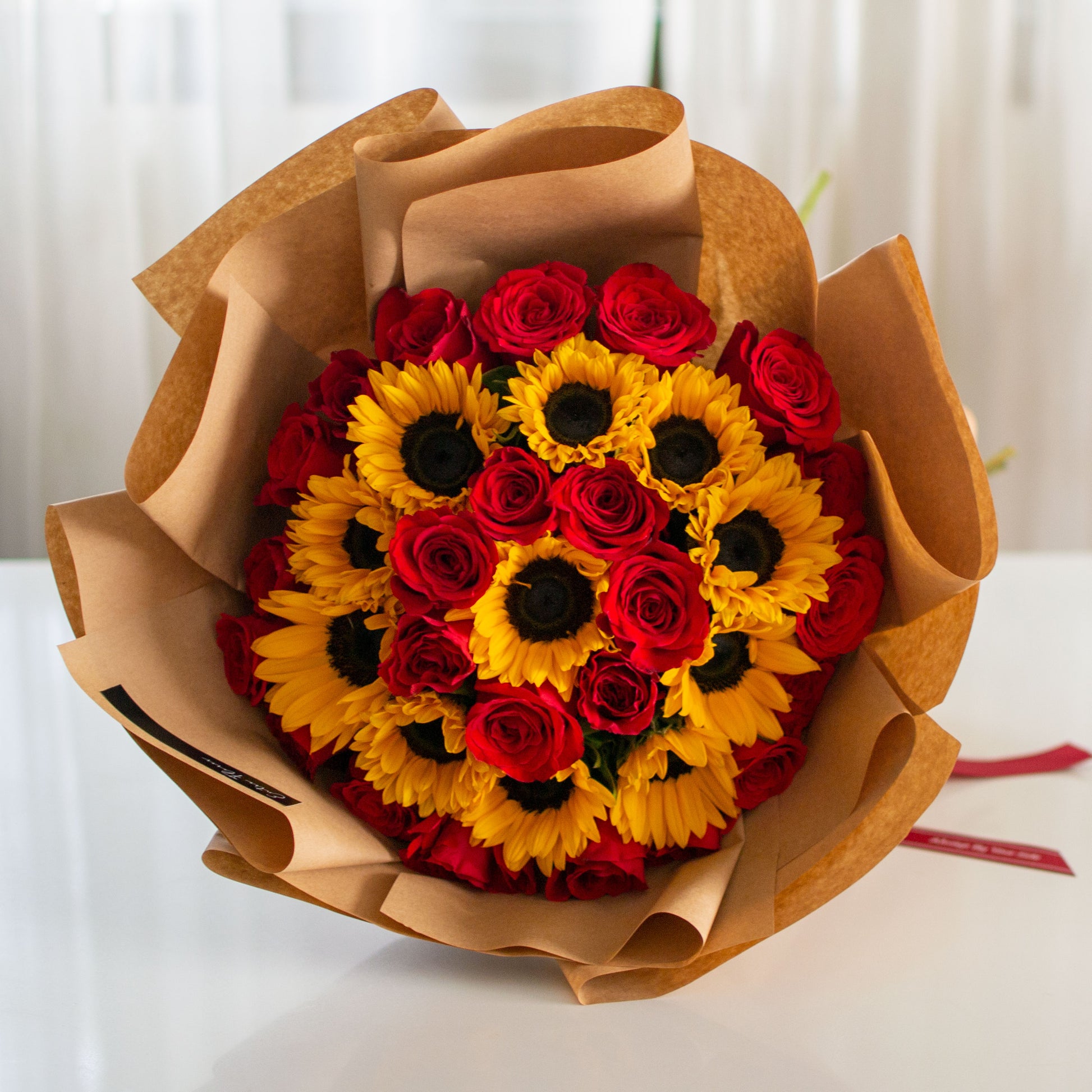 Ramo Grande de Rosas y Girasoles