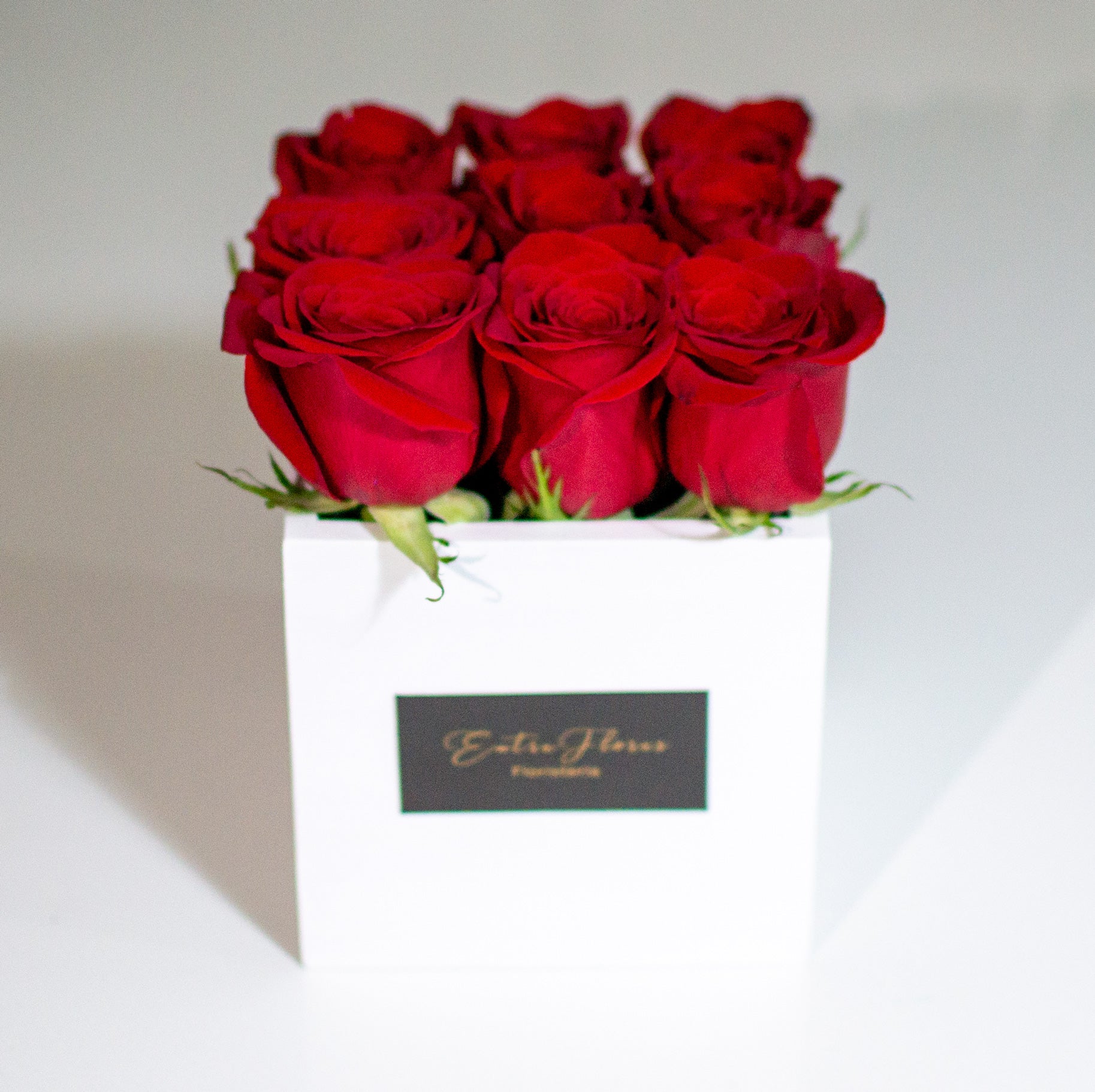 Caja Pequeña con Rosas